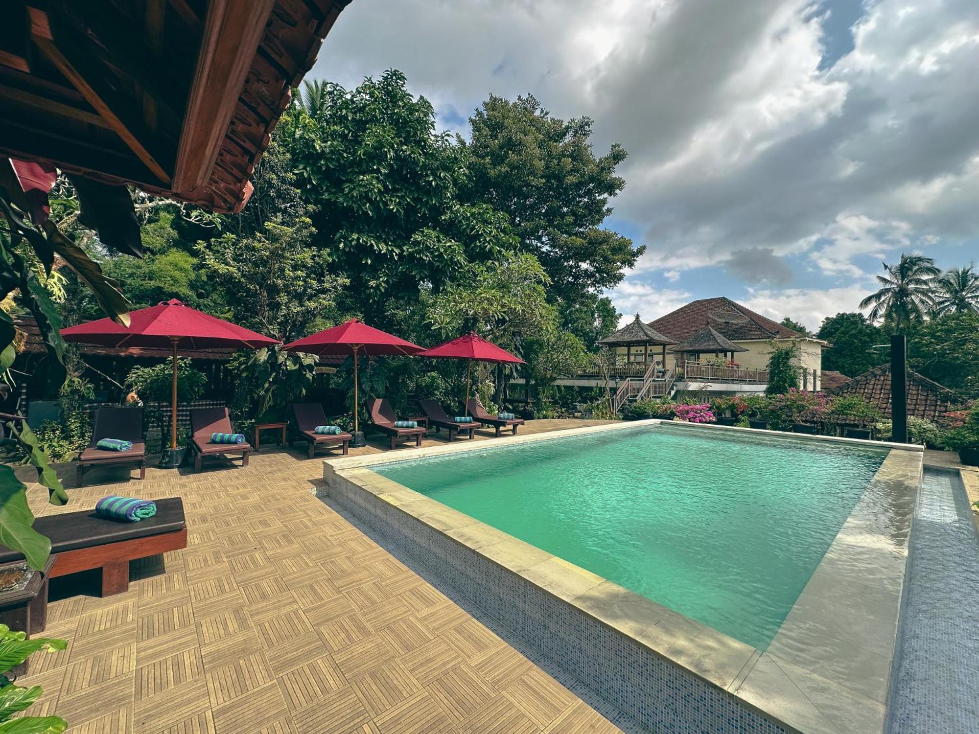 Villa Ipsa มุนดุก ภายนอก รูปภาพ
