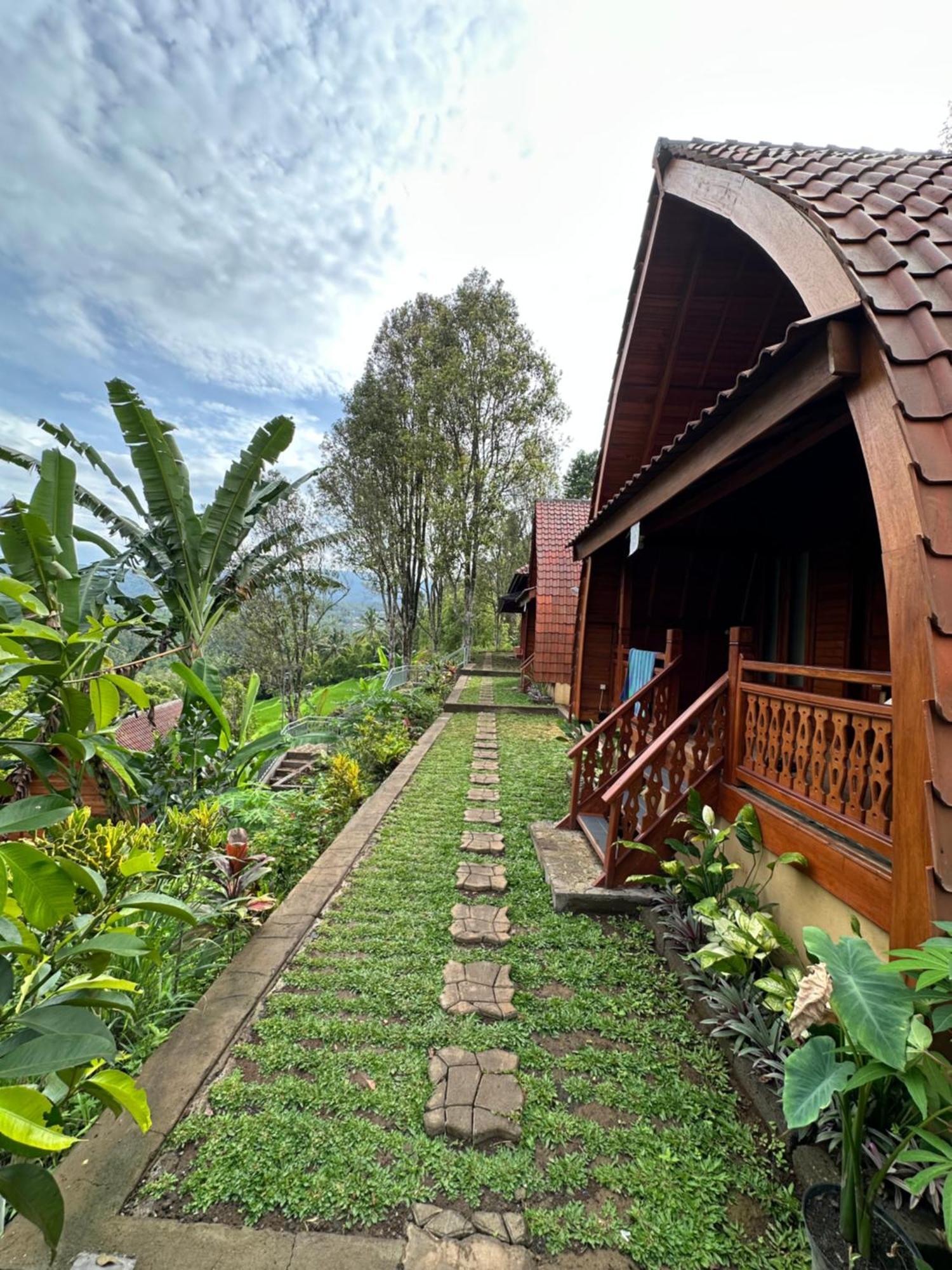 Villa Ipsa มุนดุก ภายนอก รูปภาพ