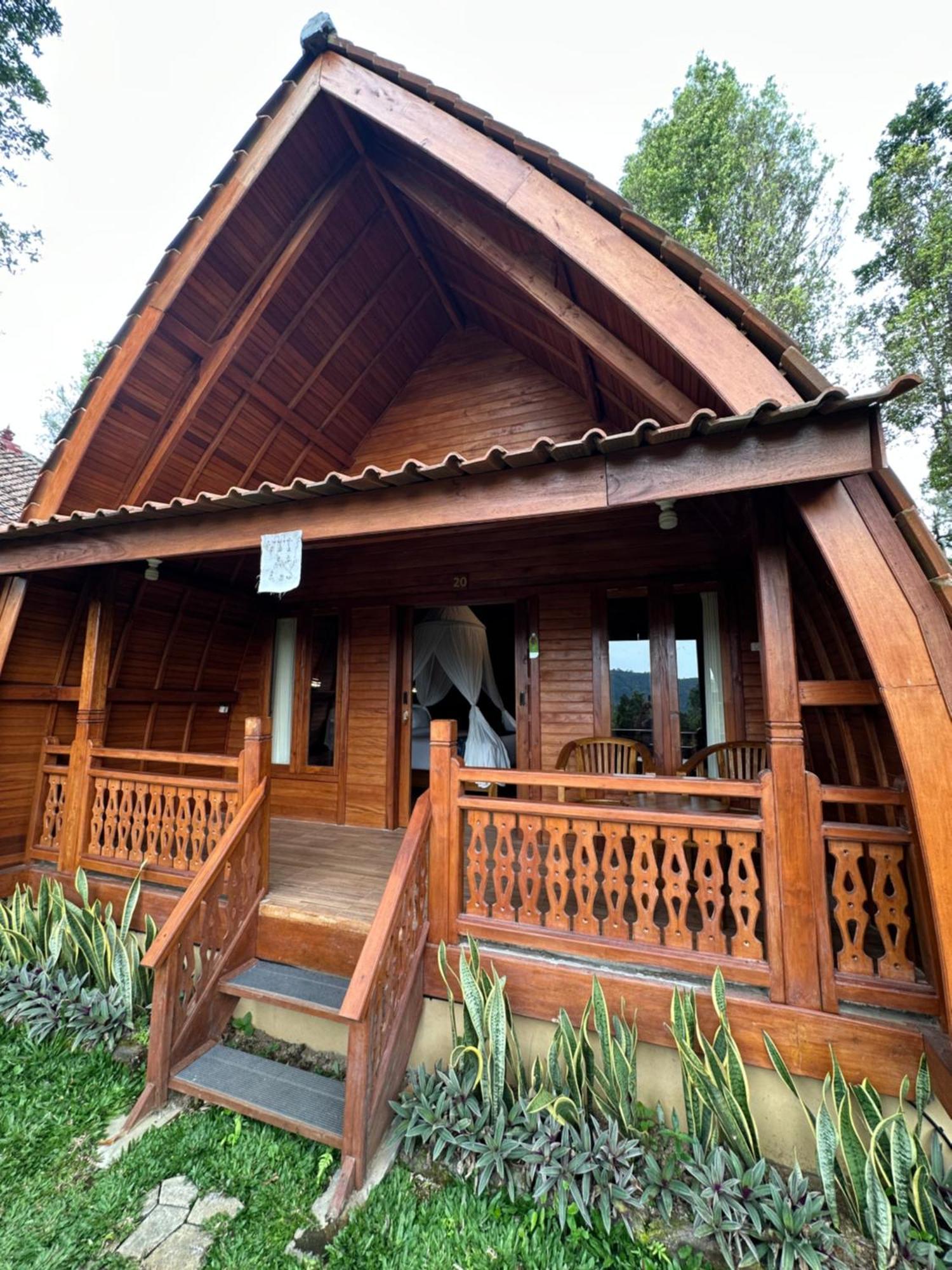 Villa Ipsa มุนดุก ภายนอก รูปภาพ